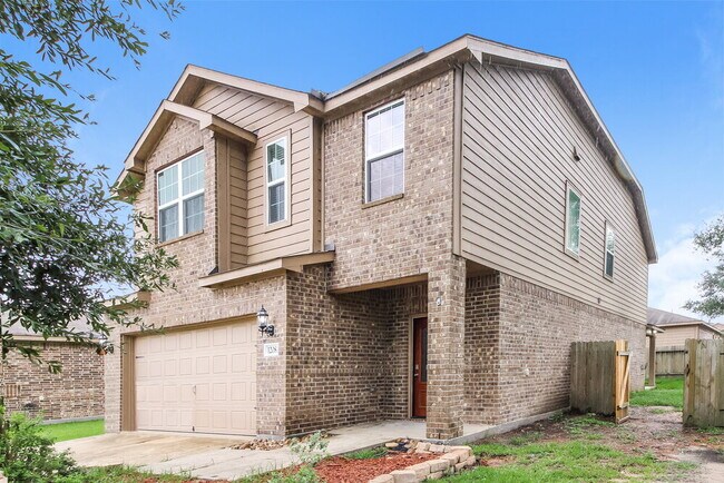 Building Photo - 12083 Quartersawn Ln