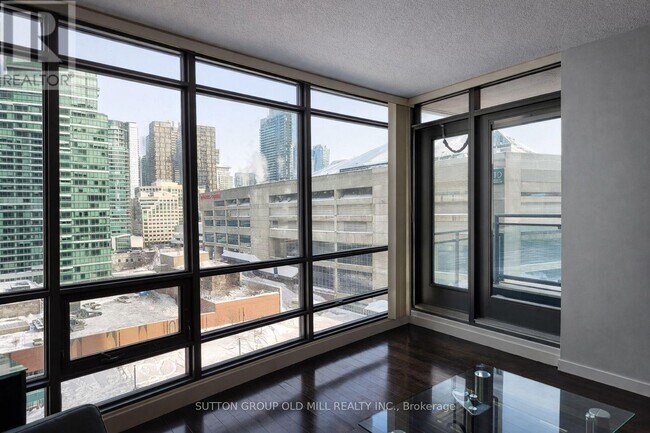 Photo du bâtiment - 3 Navy Wharf Ct