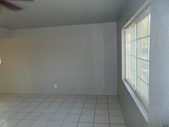 Foto del edificio - 2711 S Mesa Ave