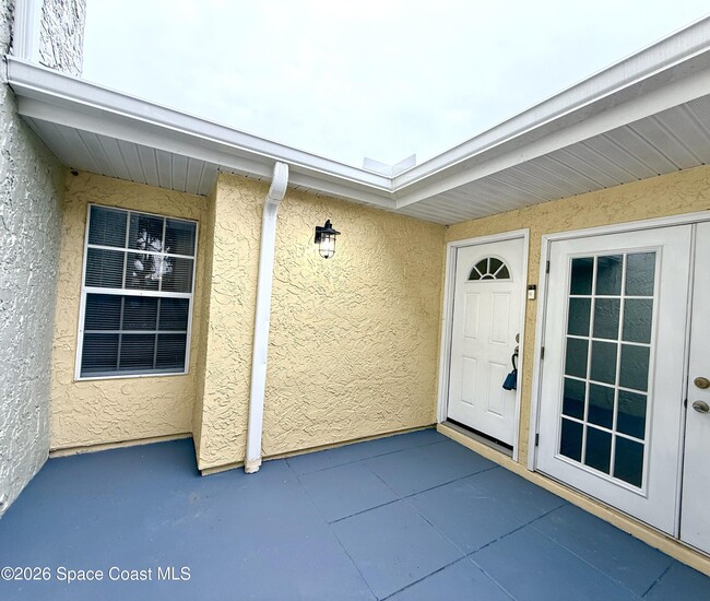 Foto del edificio - 1485 Malibu Cir NE