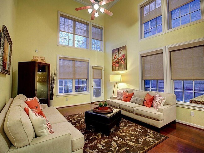 Foto del edificio - 1246 Glenwood Canyon Ln