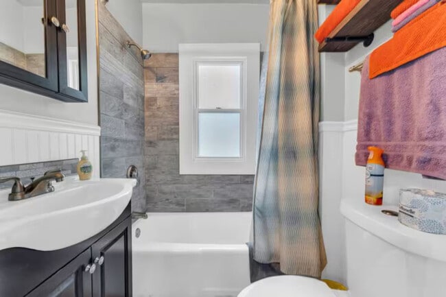 Building Photo - 1817 Mayview Ave