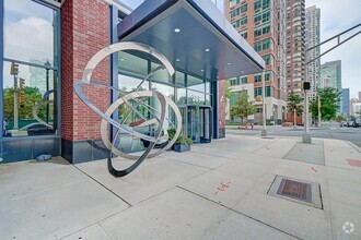 Building Photo - 389 Washington St