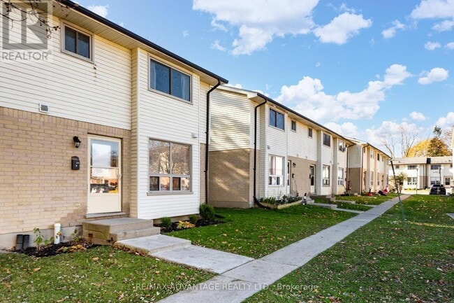 Building Photo - 135 Belmont Dr