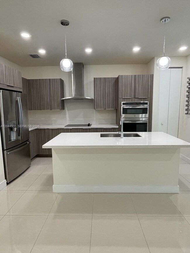 Foto del edificio - 10317 NW 66th St
