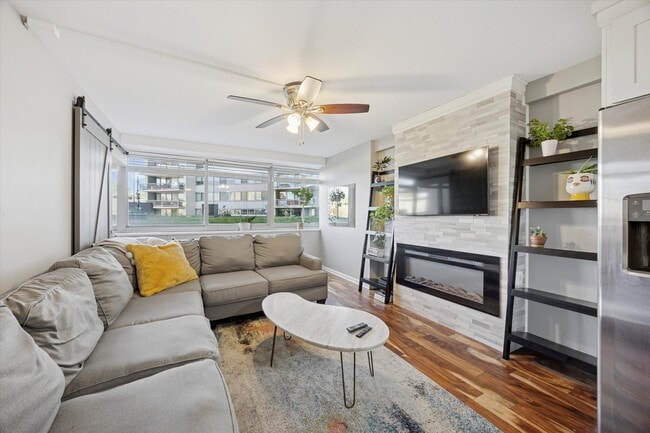 Photo - 2401 Pennsylvania Ave Apartment