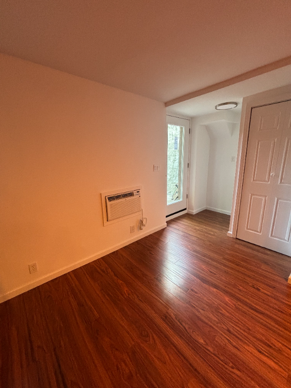 Building Photo - 379 Herkimer St