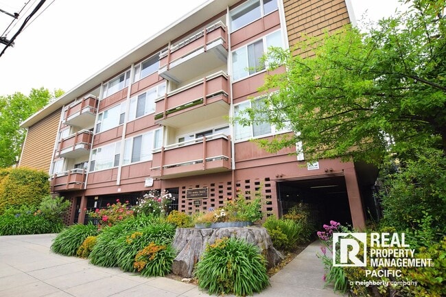 Photo - 2601 College Avenue Apartment