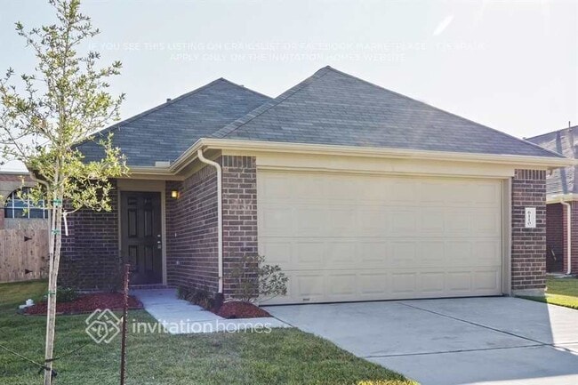 Building Photo - 6110 El Oro Dr