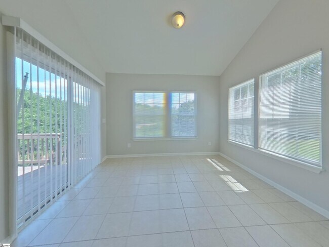 Foto del edificio - 1 Ridgeleigh Way