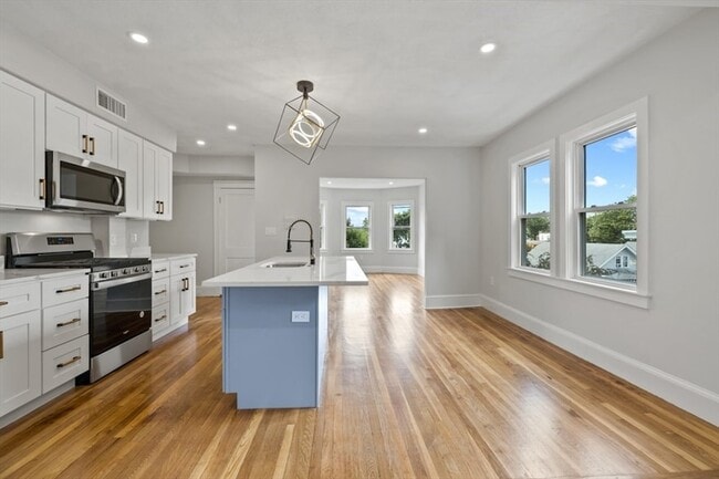 Foto del edificio - 580 Ashmont St