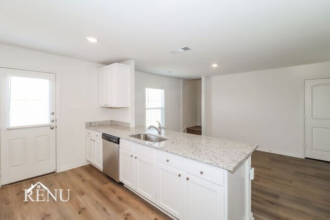 Foto del edificio - Coming Soon!