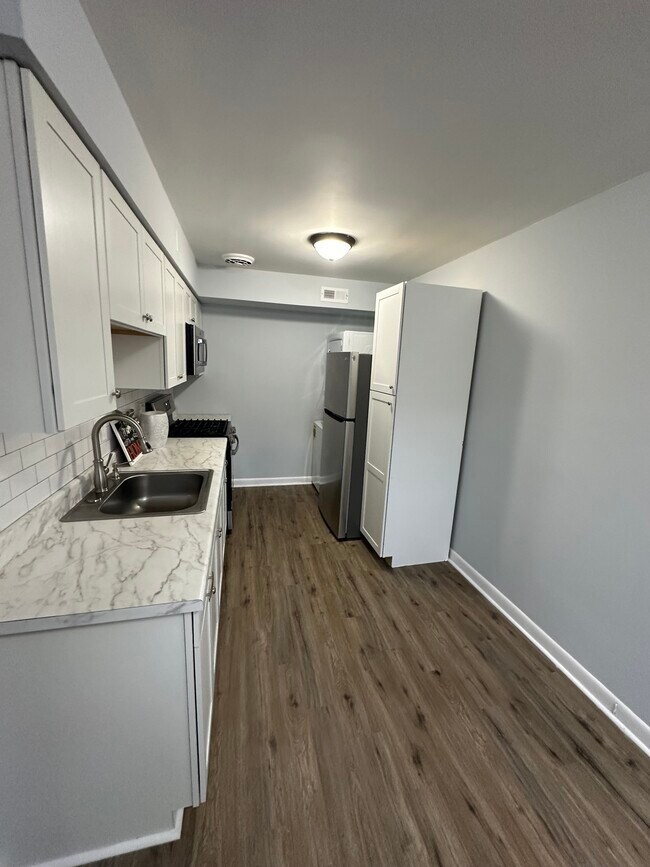 Foto del edificio - 8124 Ferndale St