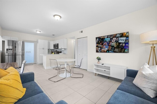 Foto del edificio - 1286 NE 109th St