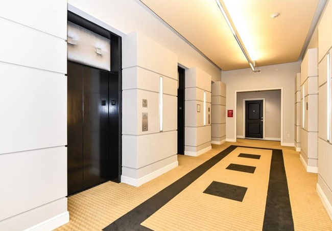 Building Photo - Downtown Greensboro High-Rise Luxury 1 bed...