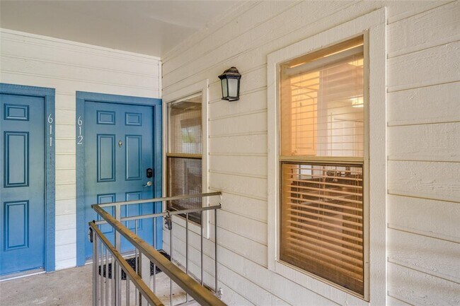 Building Photo - 6000-6 Shepherd Mountain Cove