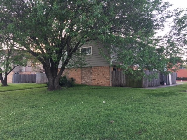 Building Photo - 1807 Treehouse Trl