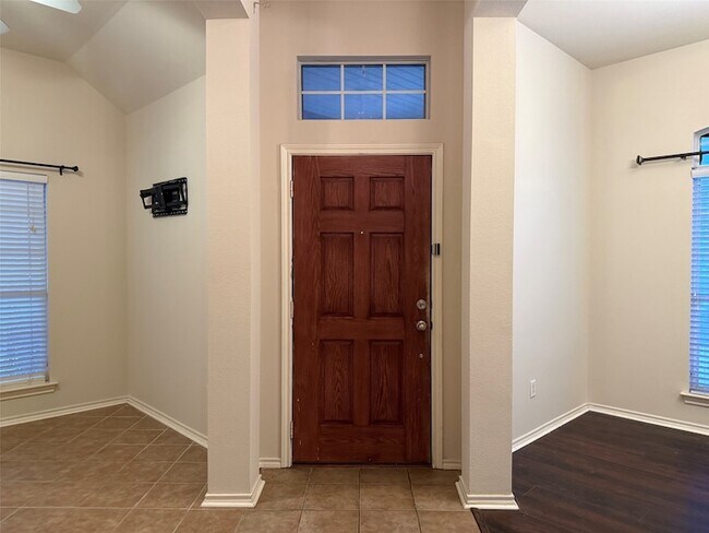 Building Photo - 5827 Silver Sage Ln