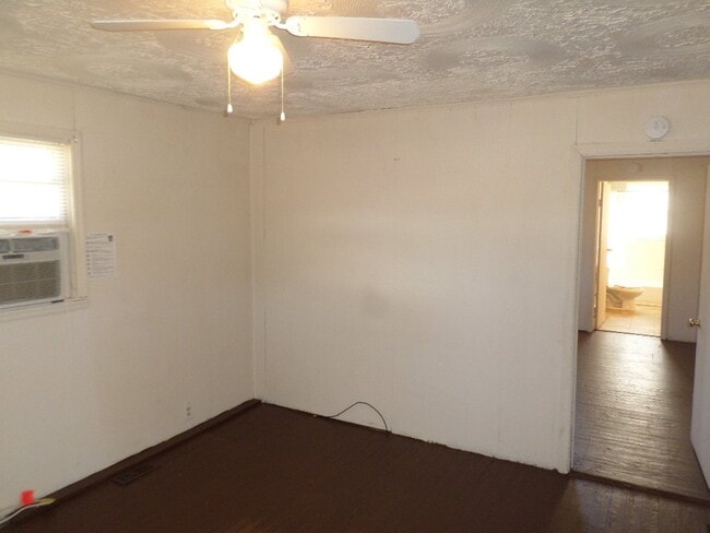 Building Photo - 535 Arkwright Dr