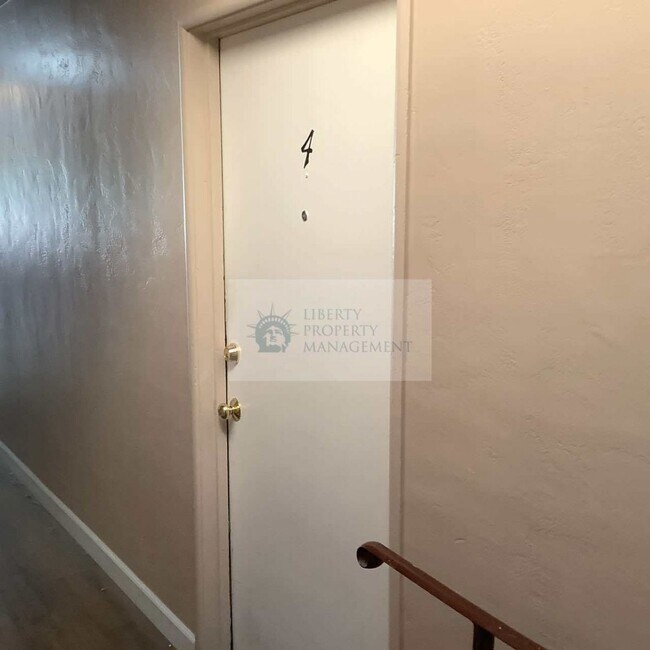Foto del edificio - 2333 1st St