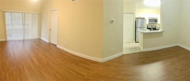 Building Photo - 2871 N Oakland Forest Dr