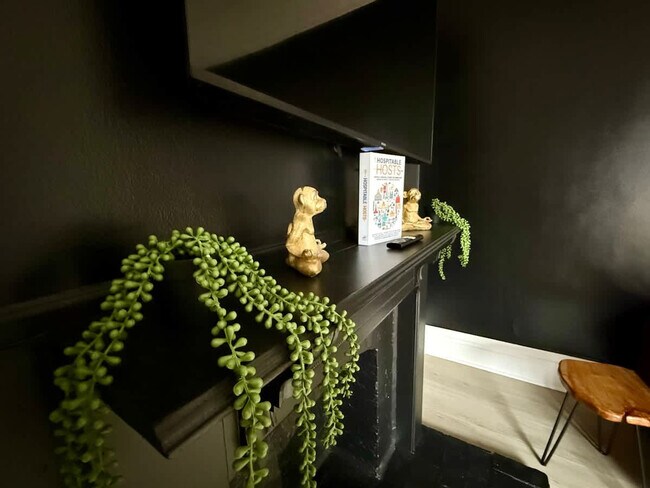 Foto del edificio - 309-311 West 4th Avenue-SI ID1265639P