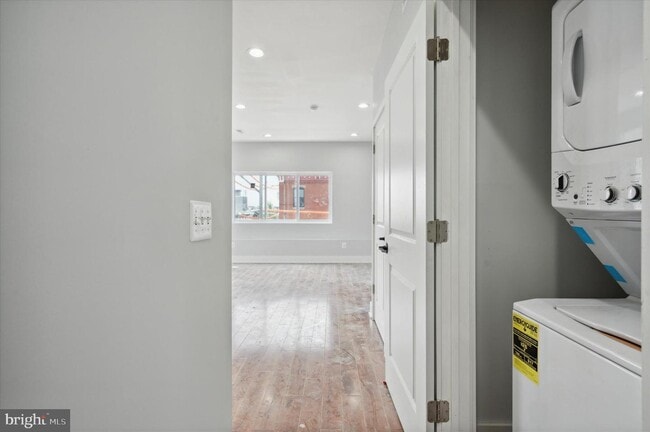 Foto del edificio - 2657 E Clearfield St