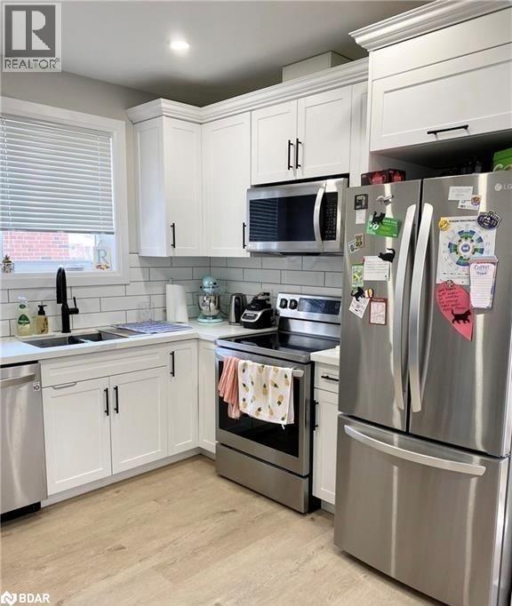 Photo du bâtiment - 889 Fennell Ave E