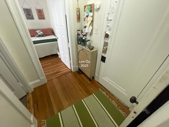 Photo - NO BROKER FEE! Available 9/1 Studio in Fen... House