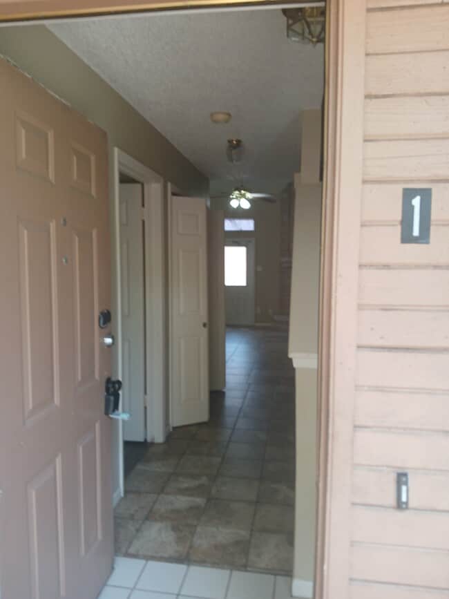 Building Photo - 5101 Middlecoff Cir