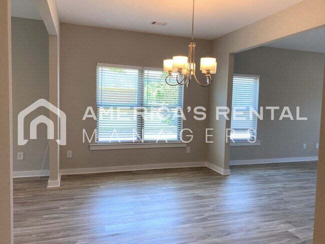 Building Photo - Home for rent in Brookwood, AL - Available Now!! Sign an 18 Month Lease by 1/15/26 to get 1 MONTH...