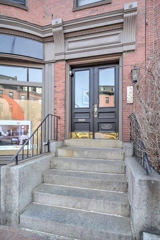 Foto del edificio - 583 Massachusetts Ave