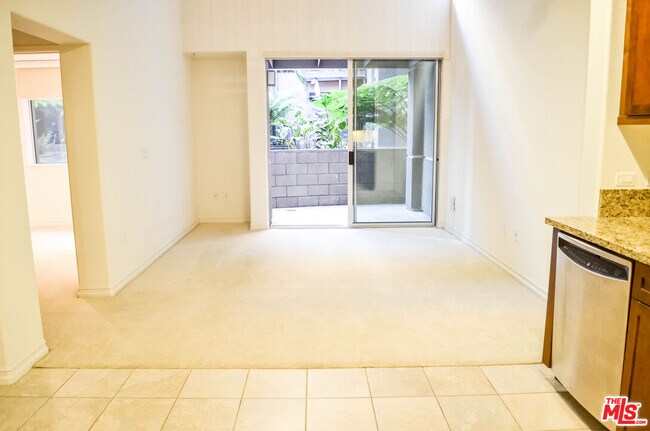 Foto del edificio - 629 Traction Ave