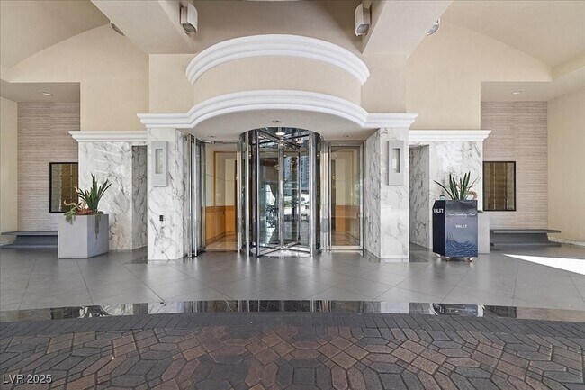 Foto del edificio - 2877 Paradise Rd