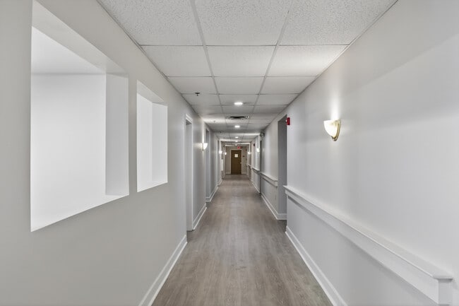 Building Photo - Argyle Avenue Apartments