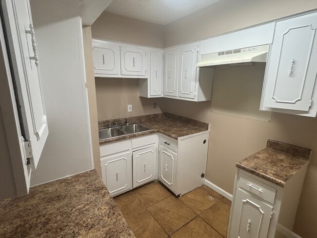 Foto del edificio - 4781 Townhouse Way
