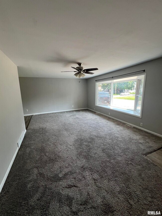 Foto del edificio - 1114 Bellevue Ct