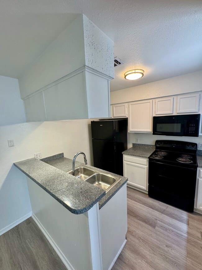 Photo - 4041 Evergreen St (Irving, TX) Townhome
