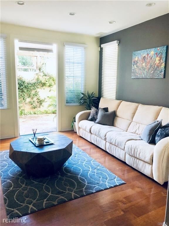 Foto principal - 3 br, 2 bath House - 62 Bower Tree