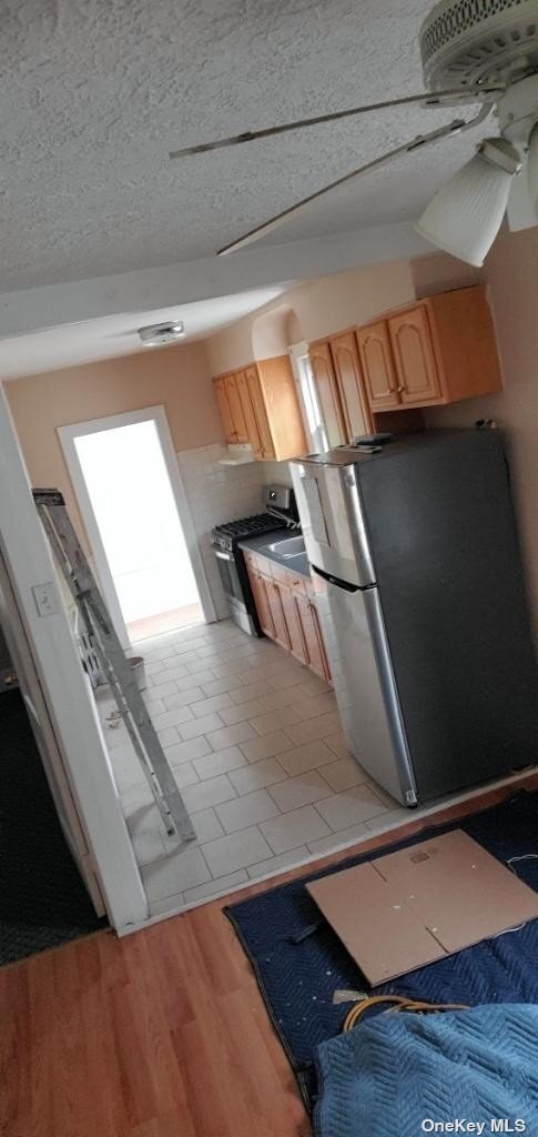 Foto del edificio - 198-20 Carpenter Ave