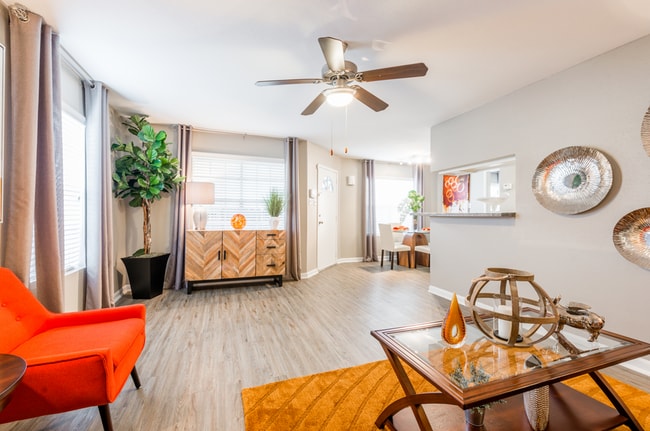 Building Photo - Cobble Creek