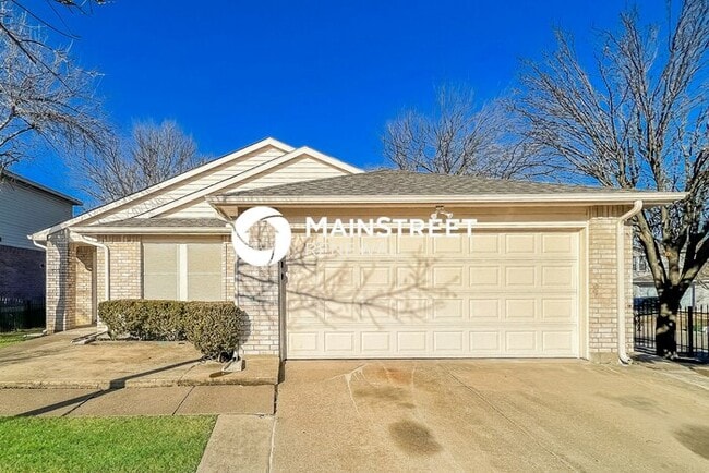 3 Bedroom Pet-Friendly Home in MESQUITE, TX with Main Street Renewal - 3 Bedroom Pet-Friendly Home in MESQUITE, TX with Main Street Renewal