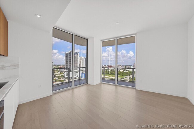Foto del edificio - 1400 Biscayne Blvd