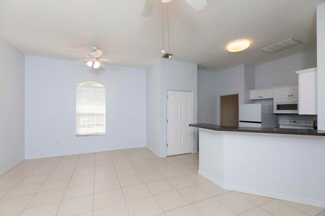 Foto del edificio - 4753 Marine Pkwy