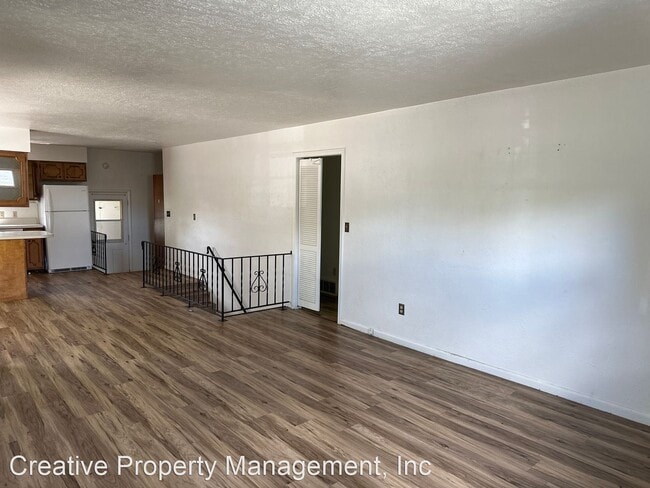 Building Photo - 2 br, 1.5 bath House - 616 16th Ave SW