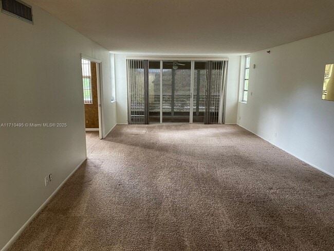 Building Photo - 3520 Oaks Way