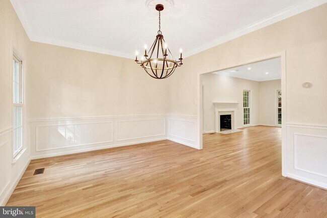 Building Photo - 7905 Old Cedar Ct