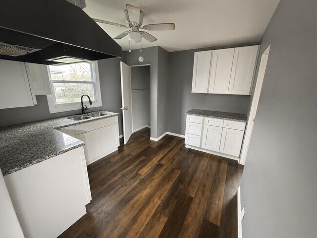 Foto del edificio - 3454 Rhode Island Ct.