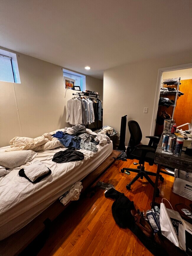 Foto del edificio - 242 Shawmut Ave