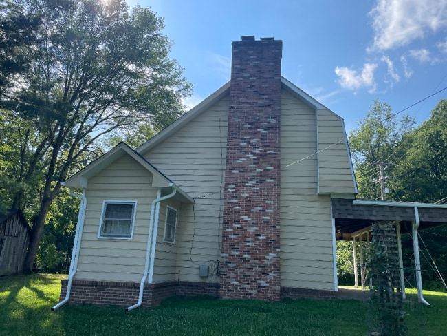 Building Photo - 10200 Watkins Rd